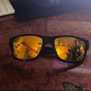 Oakleys Jupiter lenses scratch